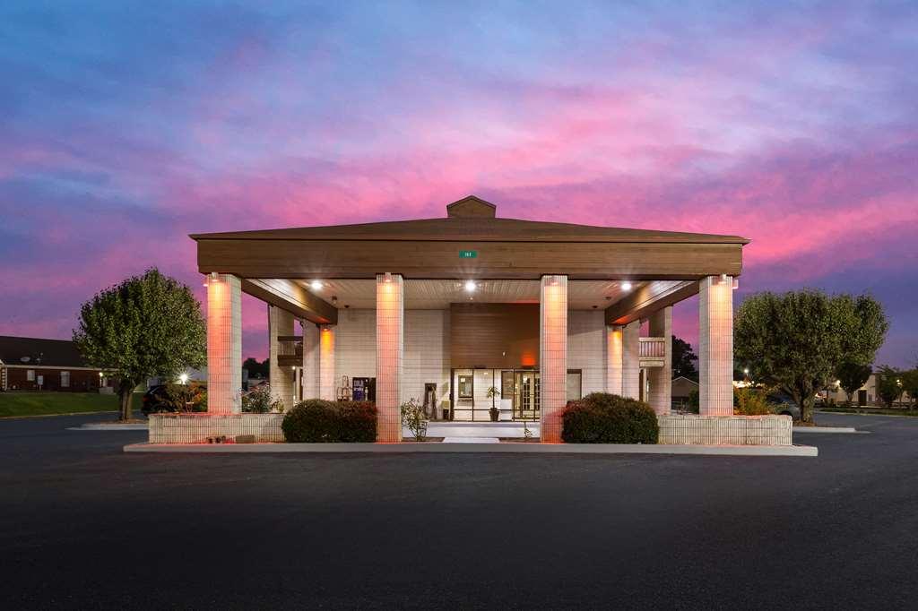 Econo Lodge Madison Buitenkant foto