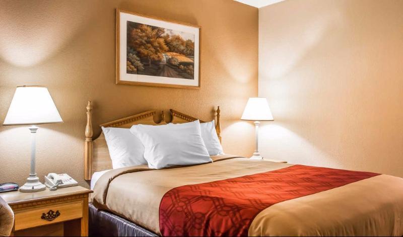 Econo Lodge Madison Buitenkant foto